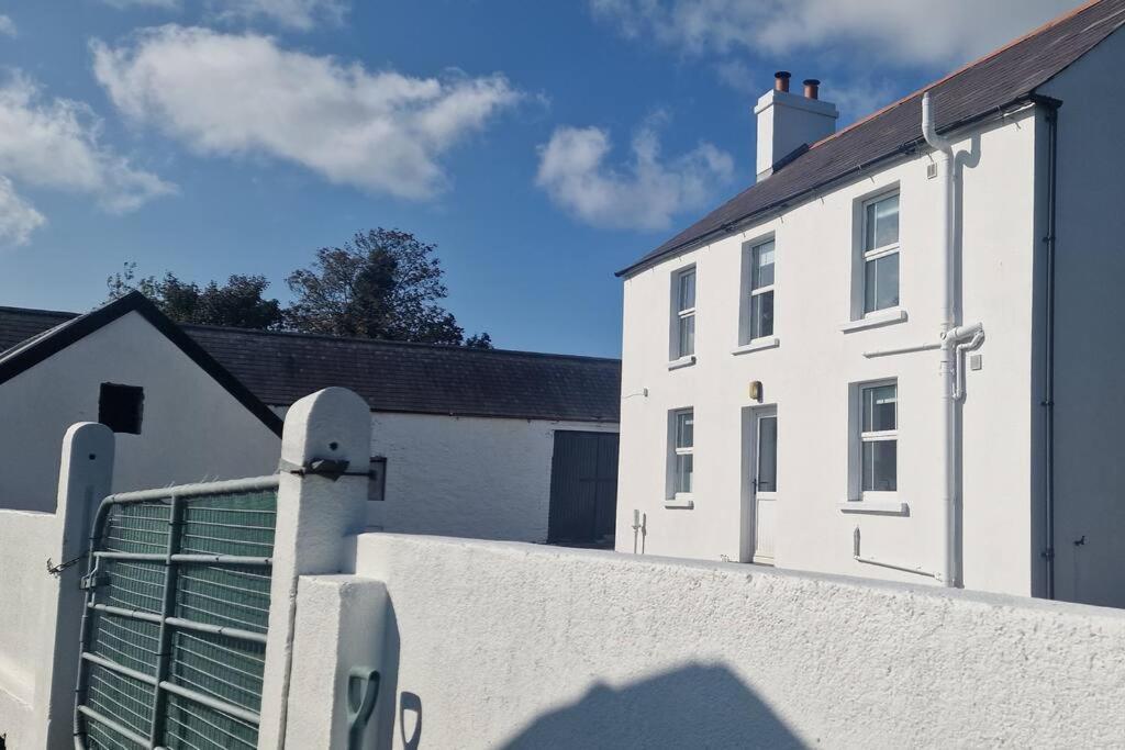 The Alpaca Farmhouse With Hot Tub And Alpaca Experience Included Dromara Exterior foto